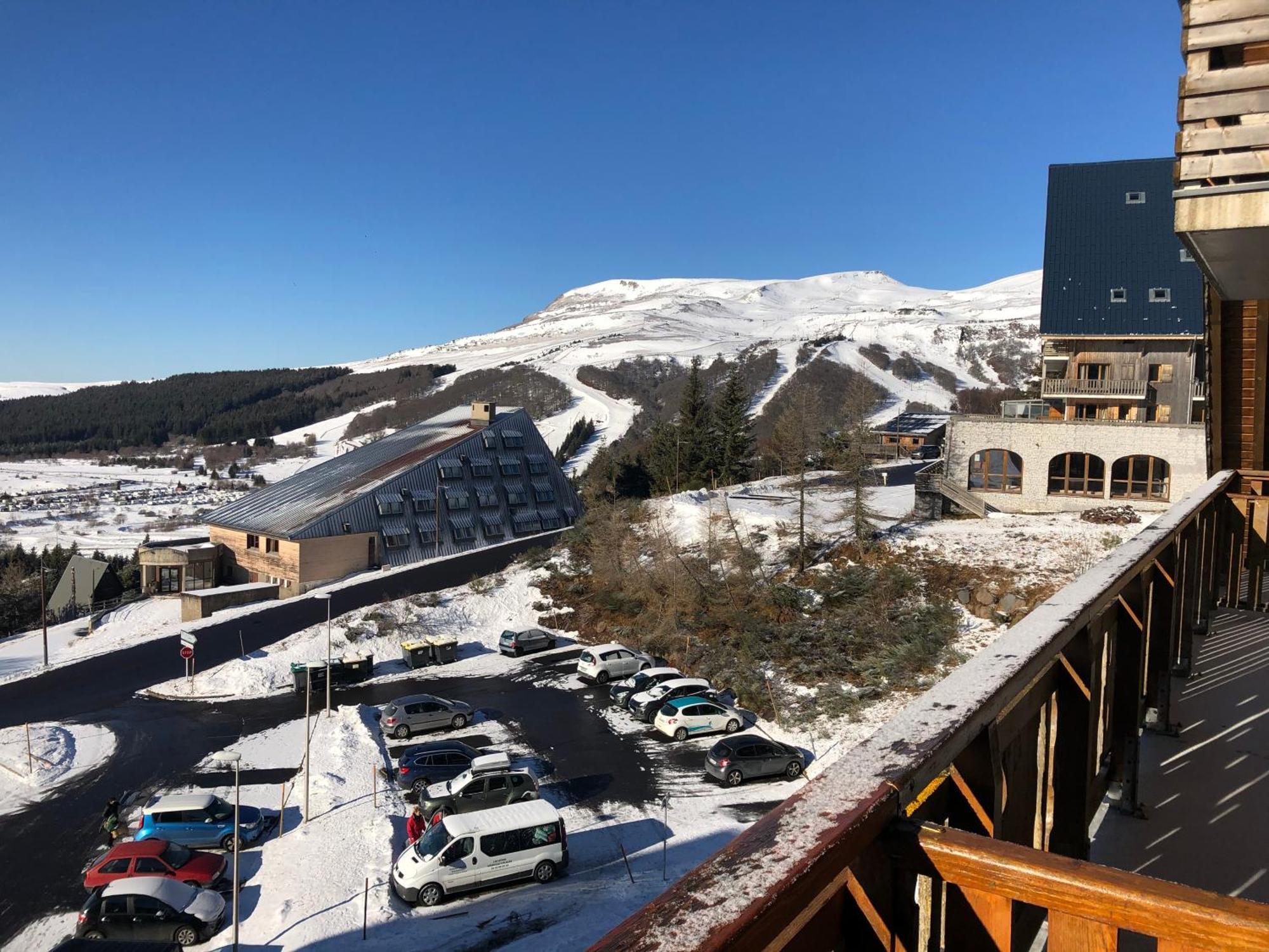 Apartment Bellevue Sur Les Hauteurs De Super-besse *